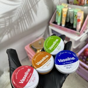 Vaseline lip therapy