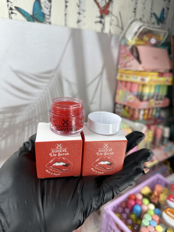 Xclusive lip scrub