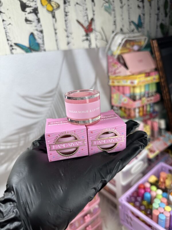 Handaiyan 2 in 1 lip scrub and lip balm