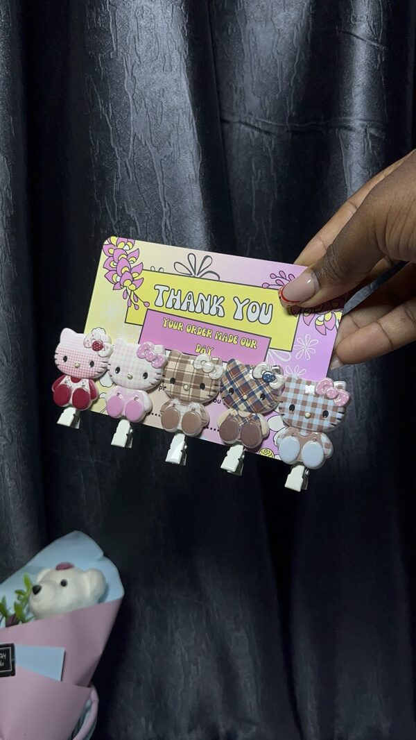 Checkered kitty Clips